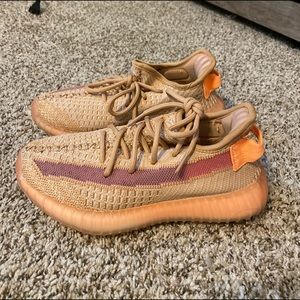 NON AUTHENTIC YEEZYS